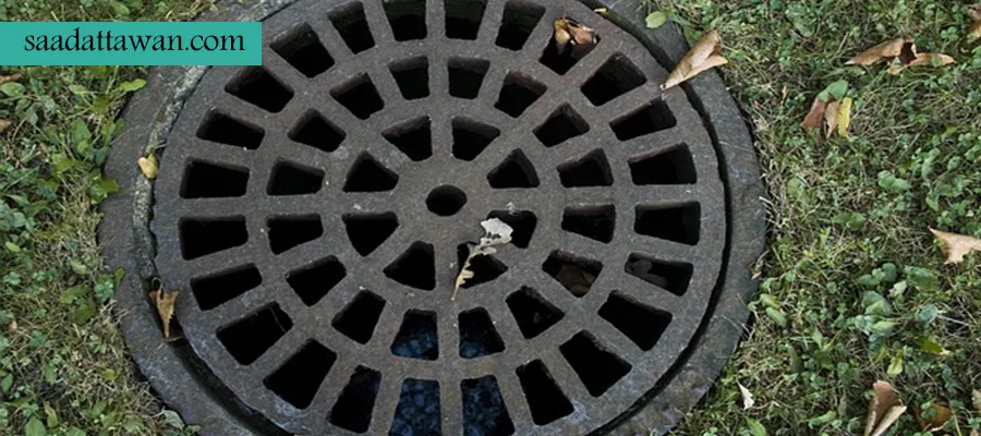 دریچه منهول فاضلاب